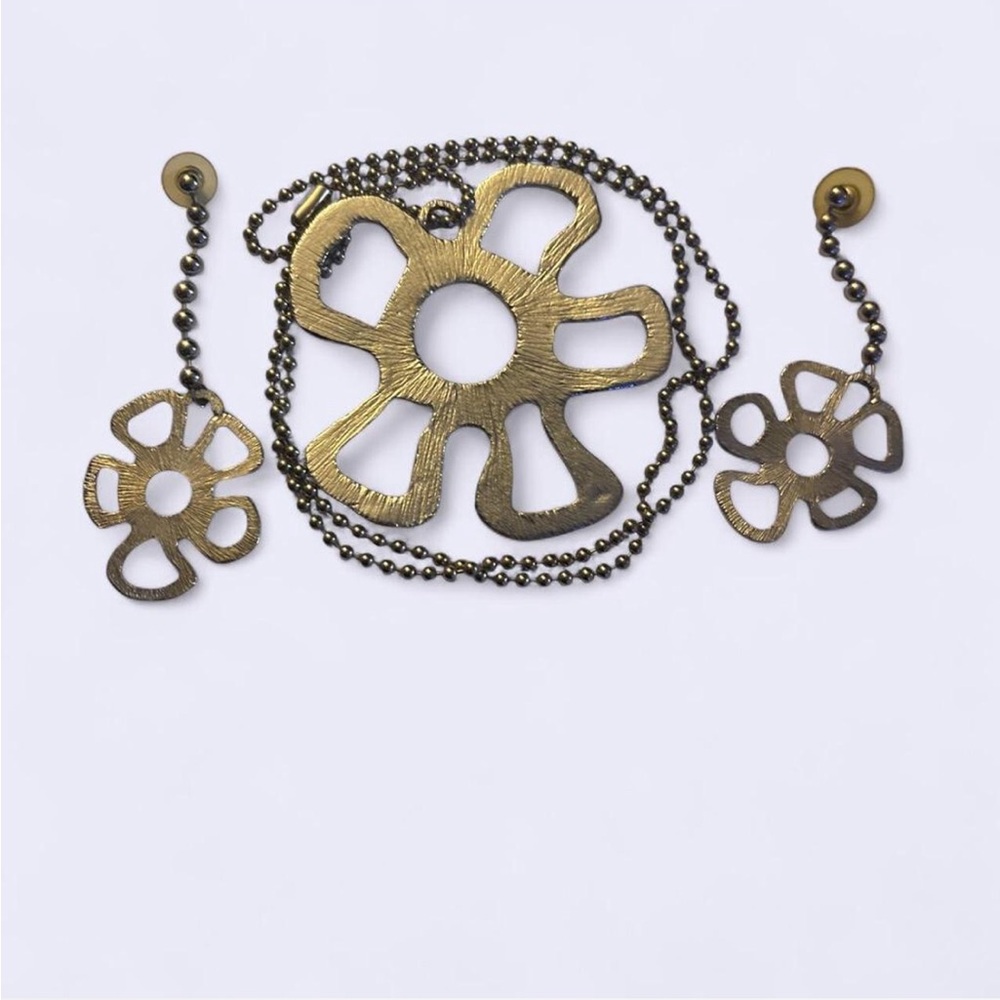 Abstract Silver Flower Statement Necklace & Earrings Set